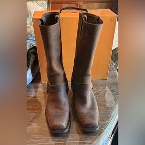 Brown Frye boots excellent condition worn twice